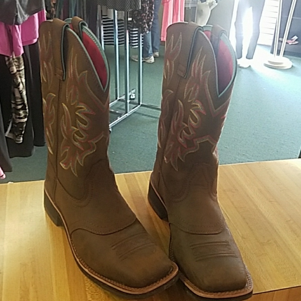 ARIAT Womens Delilah  size 8.5